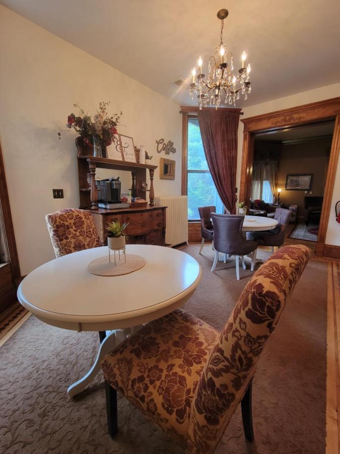 Linda Sue Manor Hostel Sioux City Εξωτερικό φωτογραφία